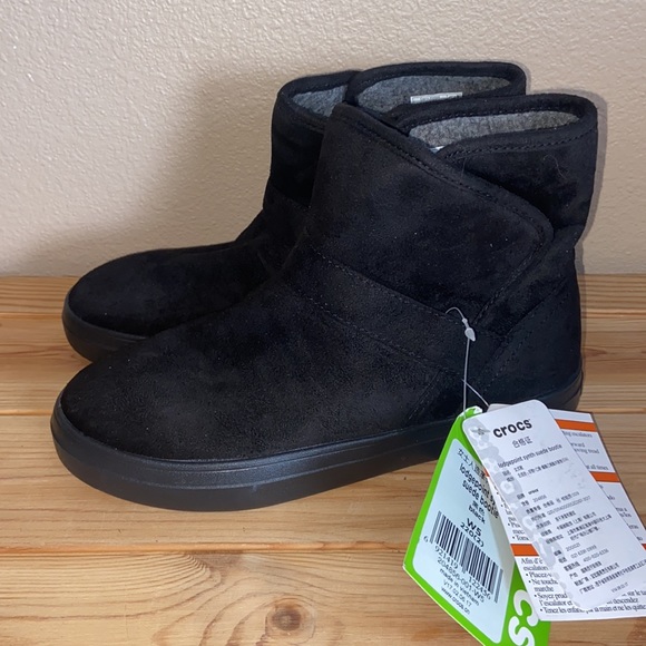 CROCS LODGEPOINT Black Faux Suede Leather Ankle Boots Size 5 Women’s NEW! - Picture 5 of 14